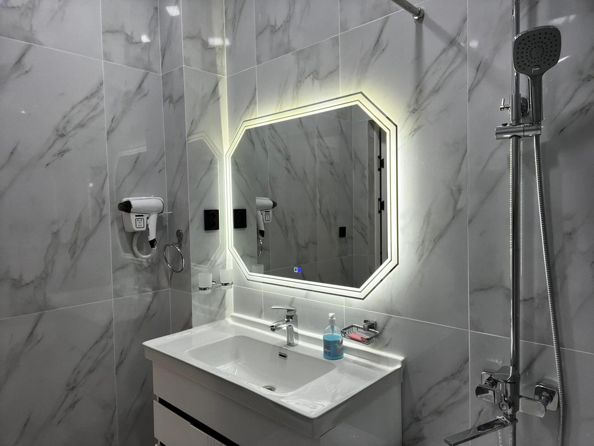 נוקוס New Apartment Near The Savitsky Museum And Central Bazaar מראה חיצוני תמונה